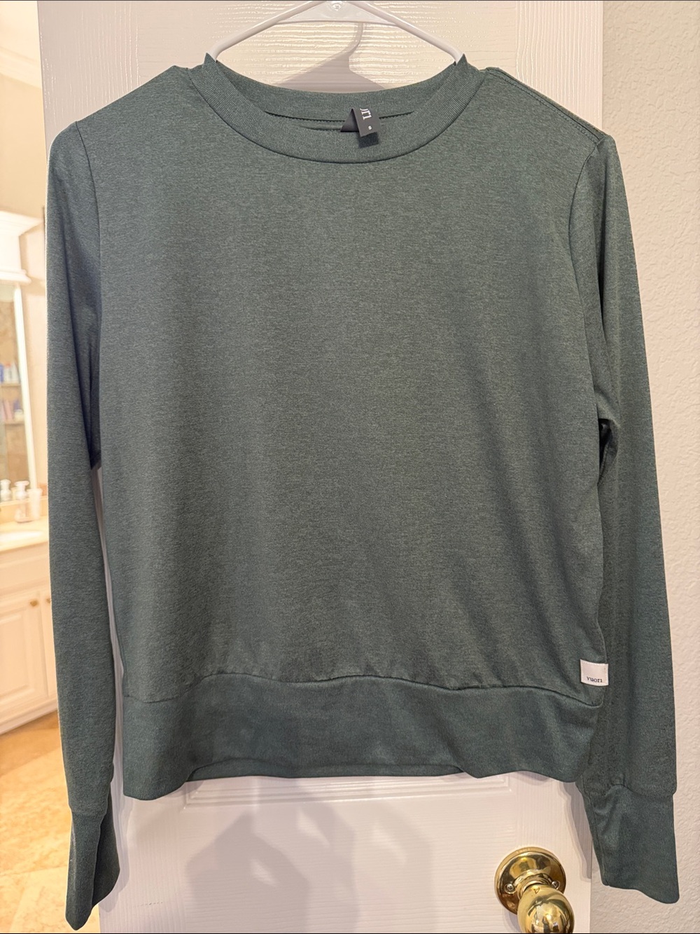 Women’s Vuori Daydream Crew in olive heather green size small